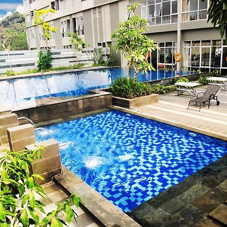 Valore Hotel Cimahi Екстер'єр фото