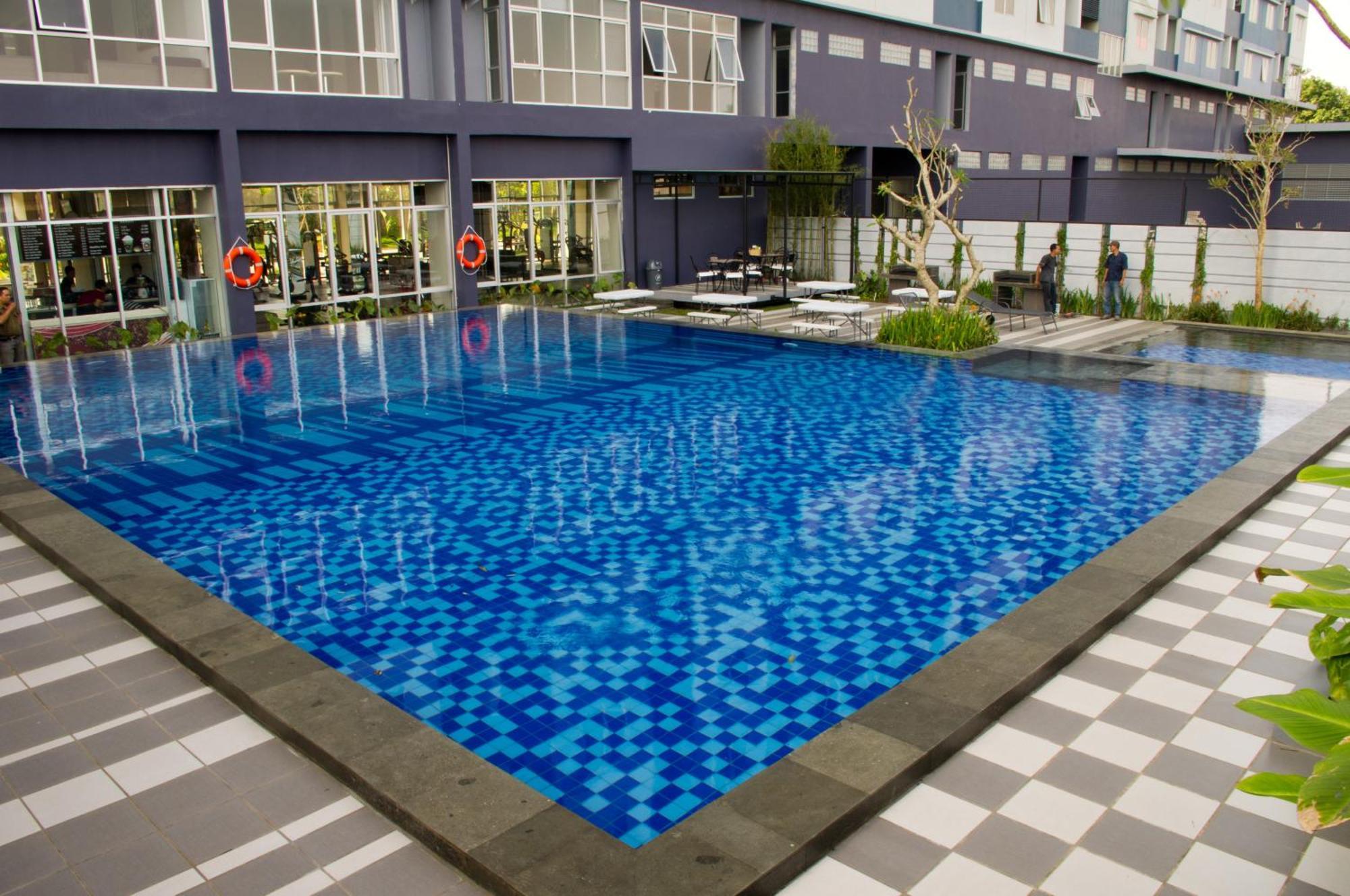 Valore Hotel Cimahi Екстер'єр фото